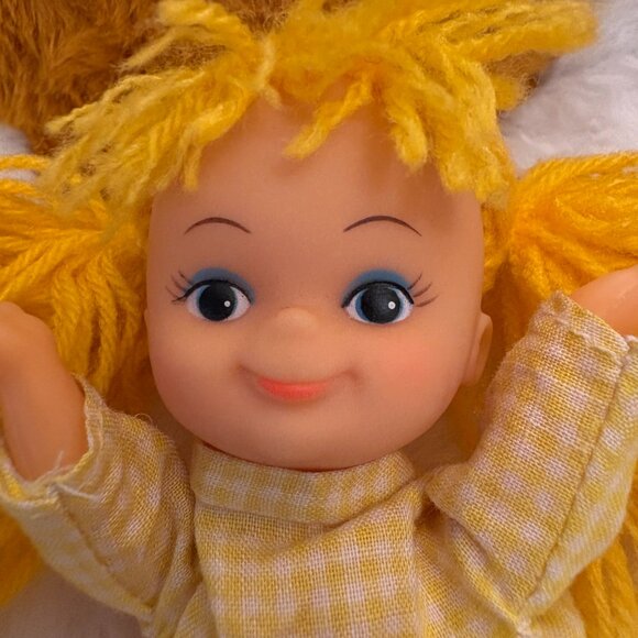 Girl Doll Vintage Yarn Hair Painted Face NWTOL Made in Hong Kong (SKU: 294TO) - Picture 2 of 6